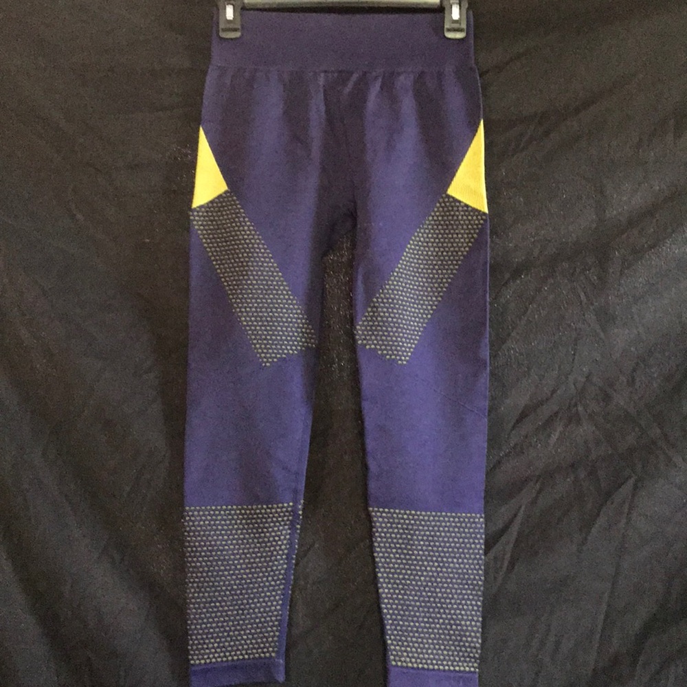Demi lovato Fabletics leggings